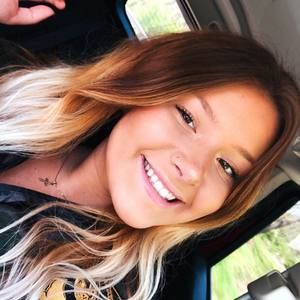 Meet your Posher, Emilee